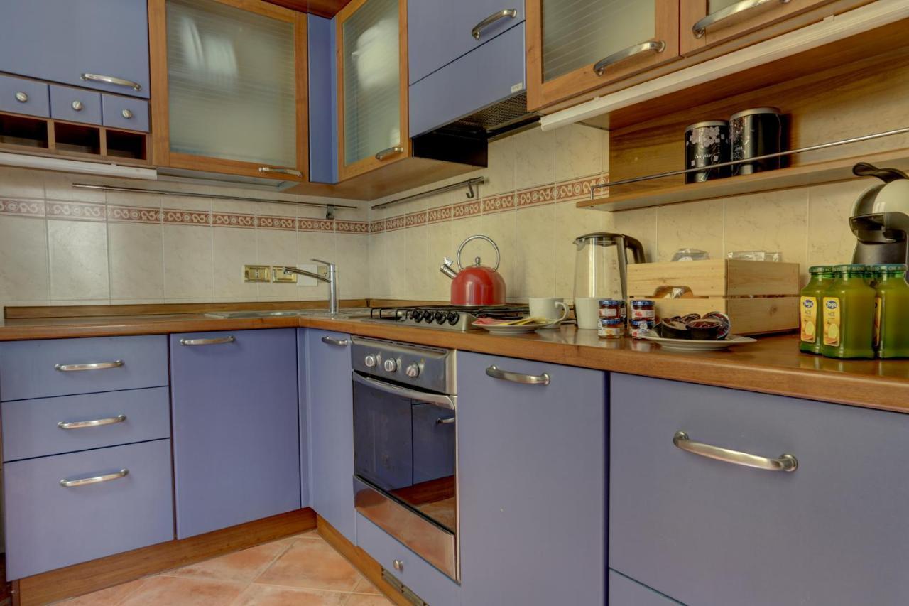 Colosseo Apt Mecenate 77 - Home And More โรม ภายนอก รูปภาพ