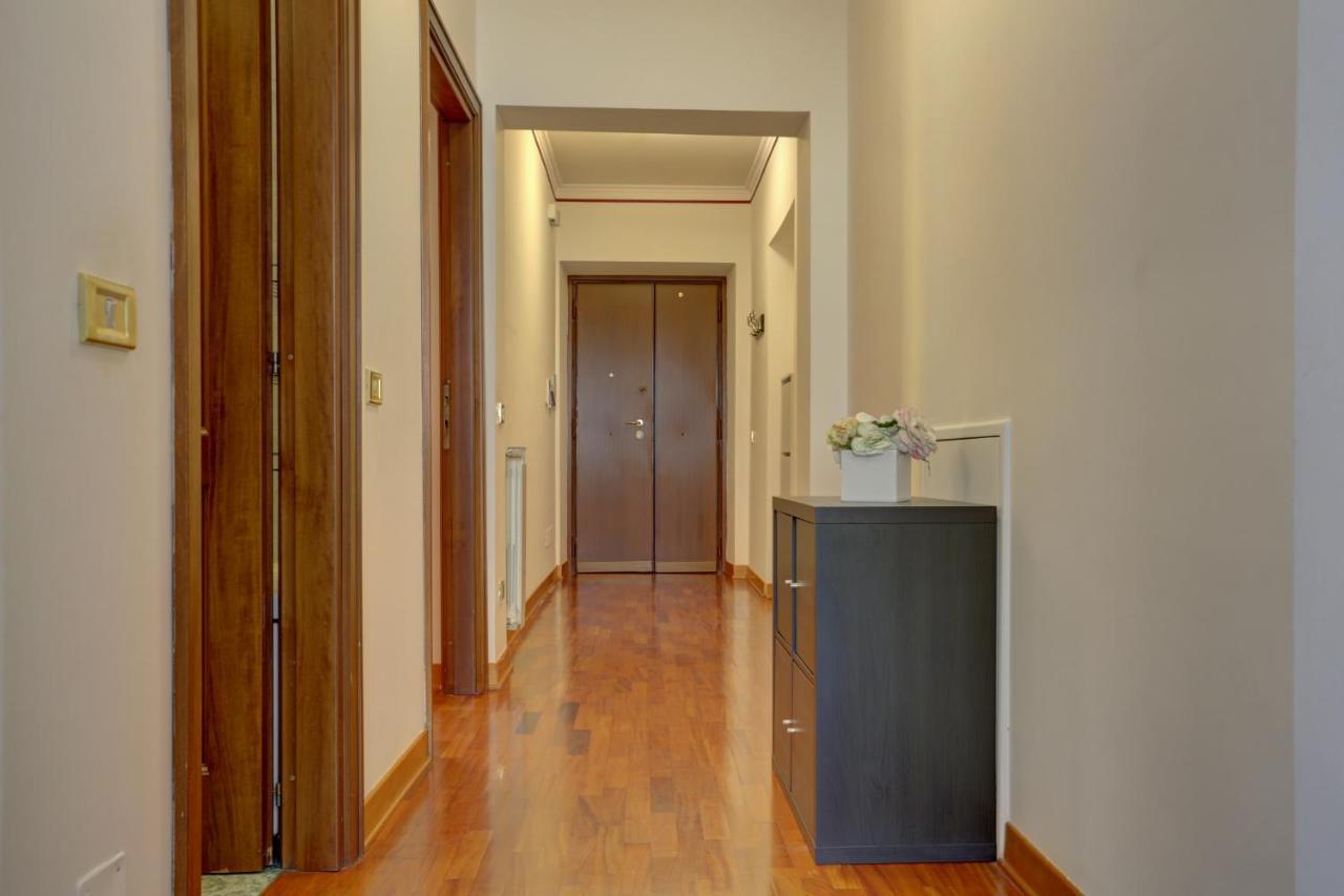 Colosseo Apt Mecenate 77 - Home And More โรม ภายนอก รูปภาพ